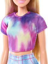 Barbie Mysteries: lalka Detektywi z Malibu Beach w charakterystycznym stroju i akcesoriach, w tym okularach przeciwsłonecznych, JFV63