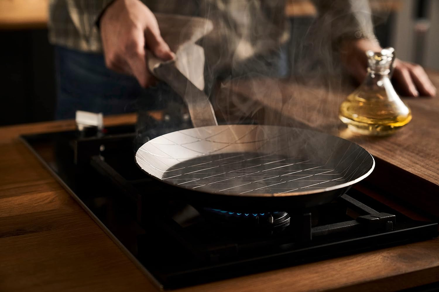 ZWILLING FORGE patelnia żeliwna, wytrzymała do specjalnych smaków smażenia Garnki i patelnie Naty Shop