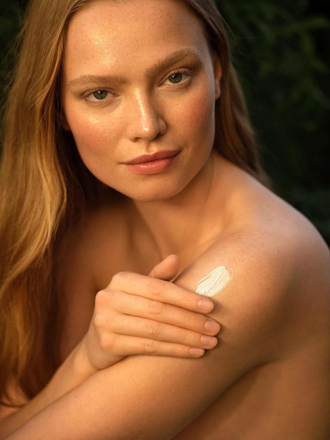 WELEDA Organiczne masło do ciała Skin Food, unisex krem ​​do pielęgnacji ciała do pielęgnacji skóry suchej i szorstkiej, 150 ml Prysznic i kąpiel Naty Shop