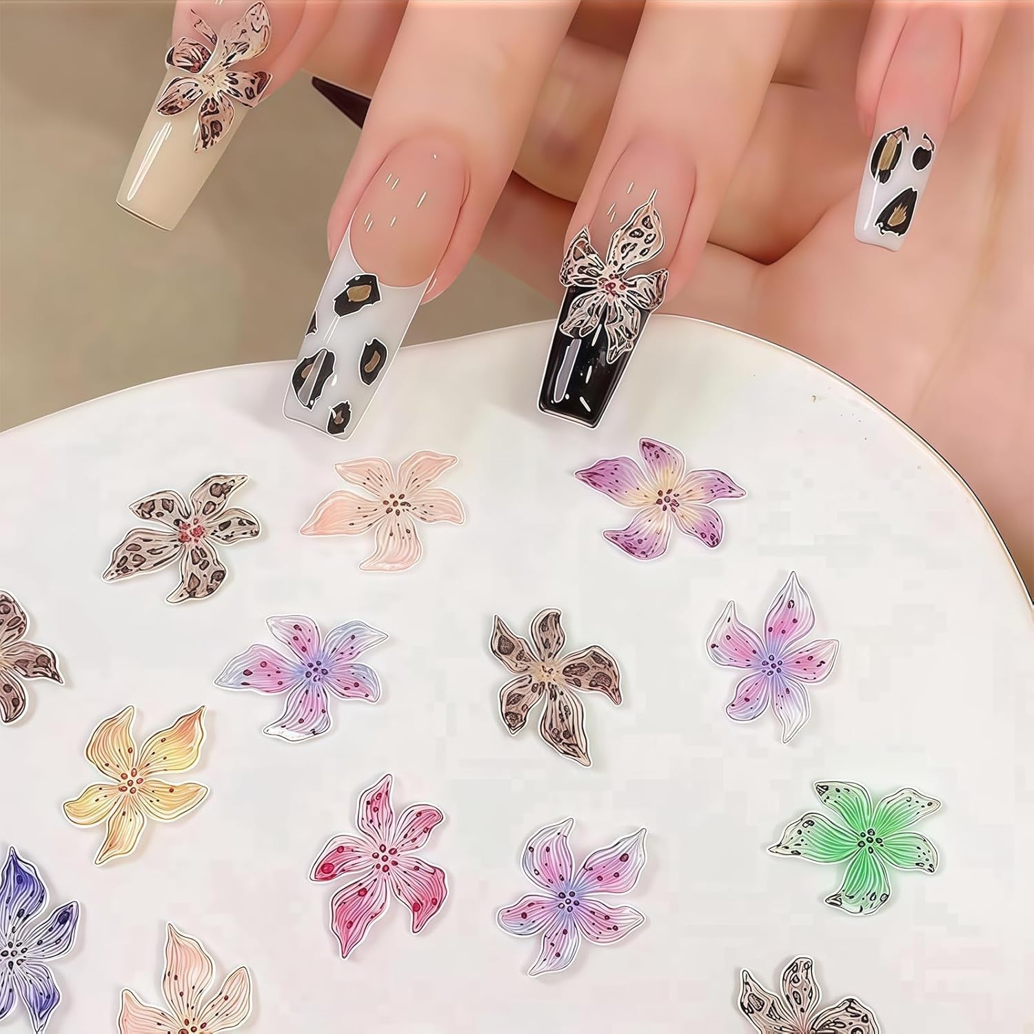 Zestaw 50 Stück 3D Blume Nail Charms, Bunte Nageldesign Zubehör, Nägel Charms i Nagel Art Charms, Perfekt Für Nailart, Maniküre Dekoration i DIY Nageldesign