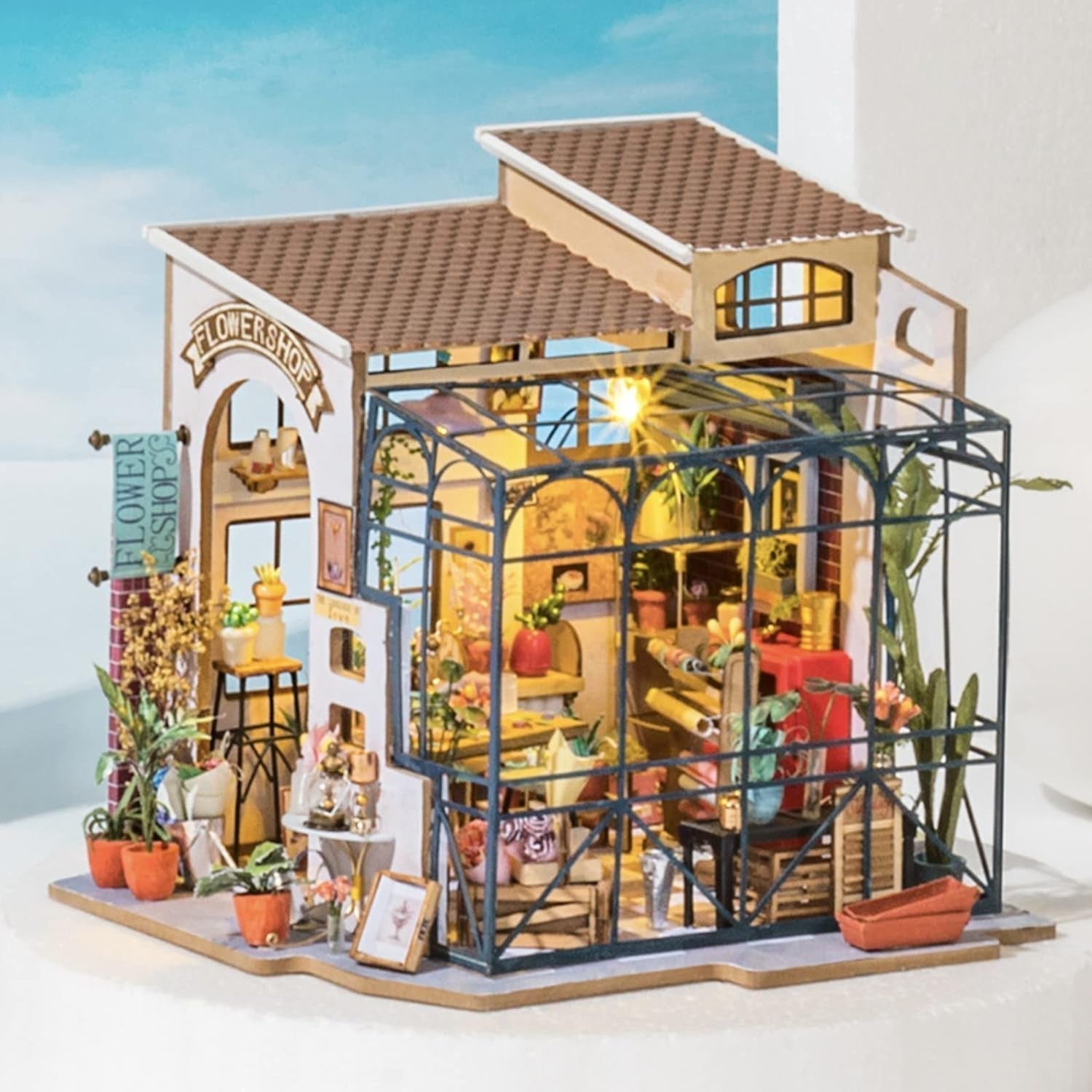 Robotime DG145 Rolife Emily's Flower Shop Miniaturowy domek dla lalek Wykonany z drewna, metalu, tkaniny i kartonu, Wymiary: 22 X 15 X 17 Cm, Domy dla lalek Naty Shop