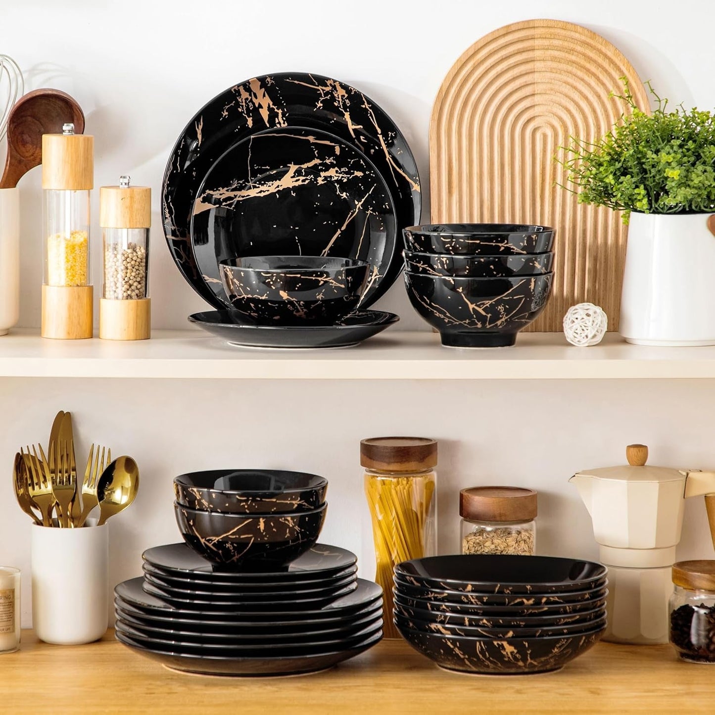 LOVECASA Seria Daphne Zestaw porcelanowych naczyń obiadowych SWEET 24-częściowy zestaw kombinowany Talerze obiadowe w złotym stylu Talerze deserowe Miski na płatki zbożowe i talerze obiadowe dla 6 osób