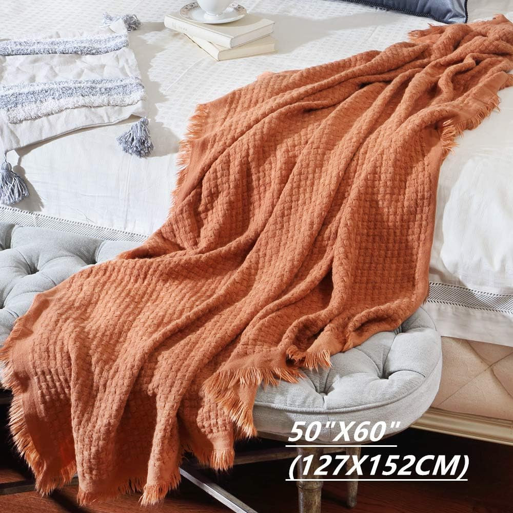 CREVENT Rdzawy koc z dzianiny na kanapę Sofa Krzesło Łóżko Wystrój wnętrz Miękki, ciepły, przytulny Lekki Wiosna Lato Jesień (127,8 x 152,4 cm Karmel / Brąz / Spalona pomarańcza) CREVENT Łóżka i koce