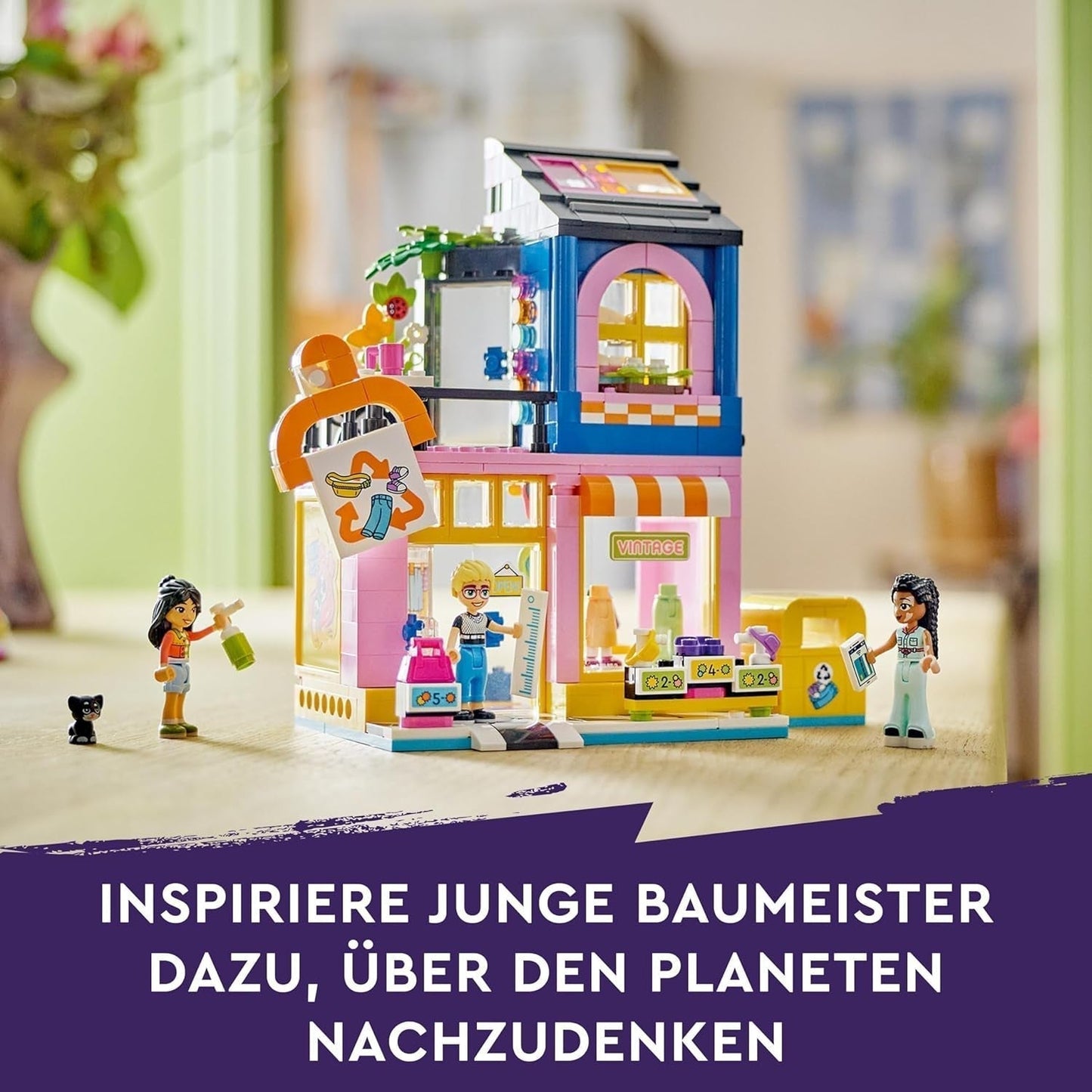 LEGO Friends Zestaw do budowania sklepu z modą vintage dla dzieci ze sklepem z zabawkami, figurkami i kotem, model do odgrywania ról zapewniający rozwój społeczno-emocjonalny, prezent dla 6-letnich dziewcząt i chłopców 42614 Zestawy do budowania Besuche den LEGO-Store