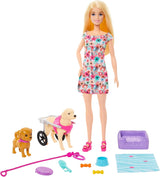 Lalka Barbie Dog Duo i akcesoria, w tym mały i duży pies z wózkiem inwalidzkim, smyczą, miską na karmę, legowiskiem dla zwierząt i smakołykami, od 3 roku życia, domyślny tytuł lalki HTK37 Naty Shop
