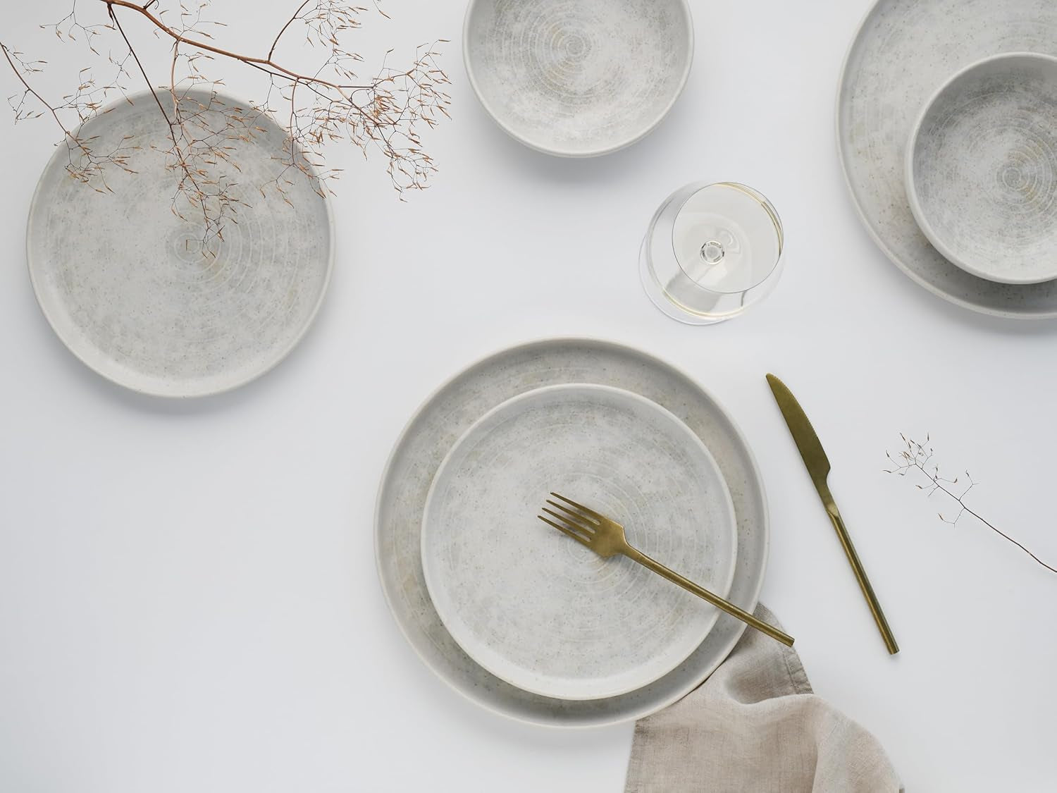 CreaTable, 23714, seria Uno Athena, 12-częściowy zestaw naczyń obiadowych dla 4 osób, zestaw talerzy porcelanowych, można myć w zmywarce i używać w kuchence mikrofalowej, wyprodukowano w Portugalii