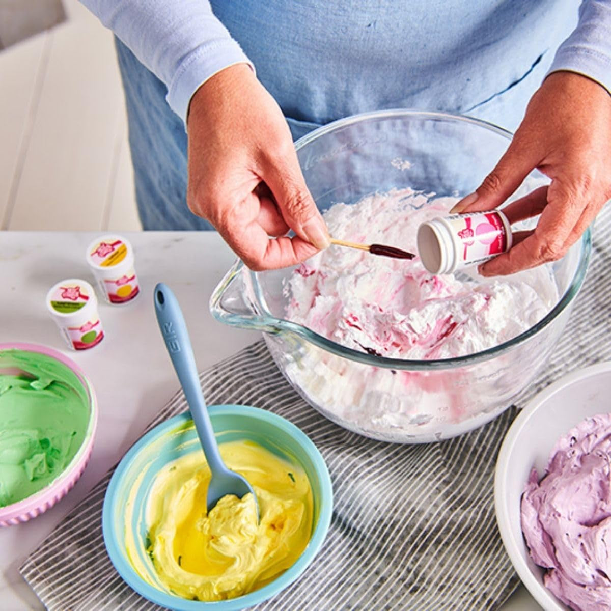 Funcakes Paste Colorants Zestaw barwników spożywczych, 8 sztuk: Skoncentrowany barwnik spożywczy do ciasta, kremu, kremówki, marcepanu, ciasta, pasty modelarskiej i pasty kwiatowej. Halal.