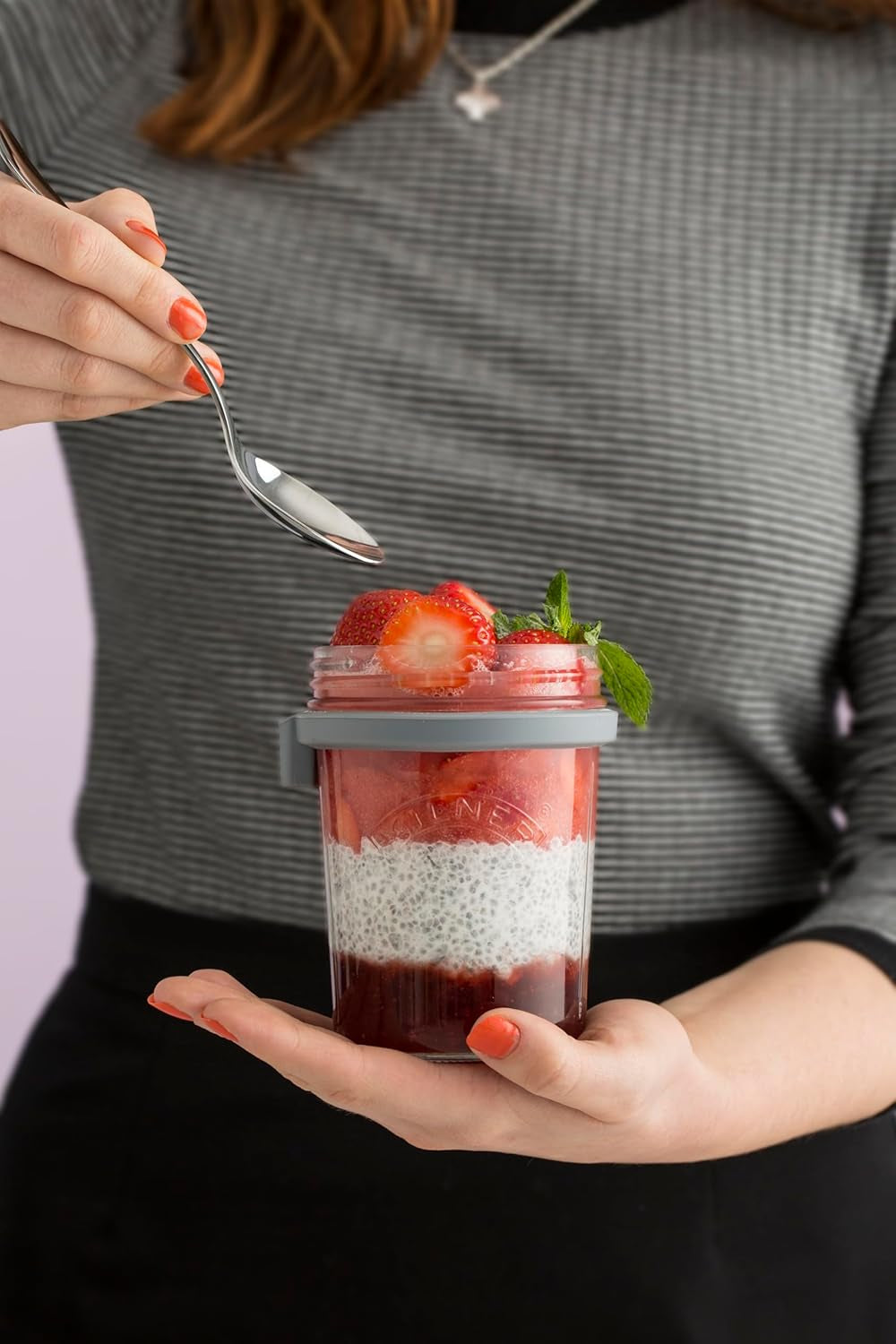 Kilner słoik śniadaniowy z łyżeczką / 350 ml, Ø 9,5 cm / 5 sztuk | Kubek do musli na wynos / nietoksyczny / szklany pojemnik z pokrywką na musli, owsiankę i jogurt / pojemnik na płatki owsiane Naty Shop Pudełka do przechowywania żywności
