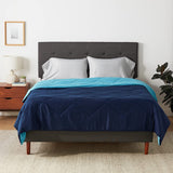 Poszwa na kołdrę z mikrofibry Amazon Basics, do noszenia obustronnie, 220 X 240 cm, szaro-czarna Kołdry i kołdry Naty Shop Granatowy / Błękitny 220X240 cm