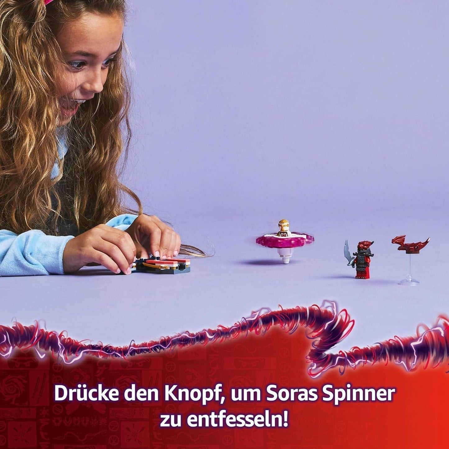 LEGO NINJAGO Smok Sory Spinjitzu Spinner — zabawka Ninja z 2 minifigurkami — mały zestaw do zabawy dla dzieci — pomysł na prezent dla chłopców i dziewcząt w wieku 6 lat 71824 Zestawy do budowania Besuche den LEGO-Store