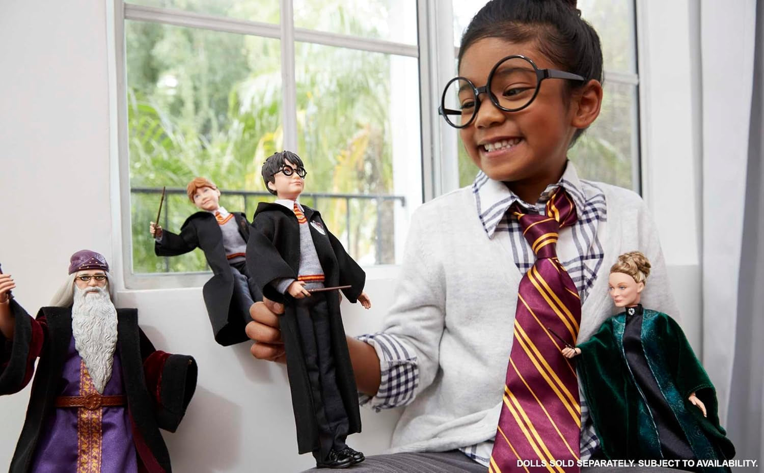Mattel Harry Potter - lalka kolekcjonerska (około 26 cm) z mundurkiem Hogwartu, szatą Gryffindoru i różdżką, zabawką od 6 lat FYM50 Figurki Naty Shop