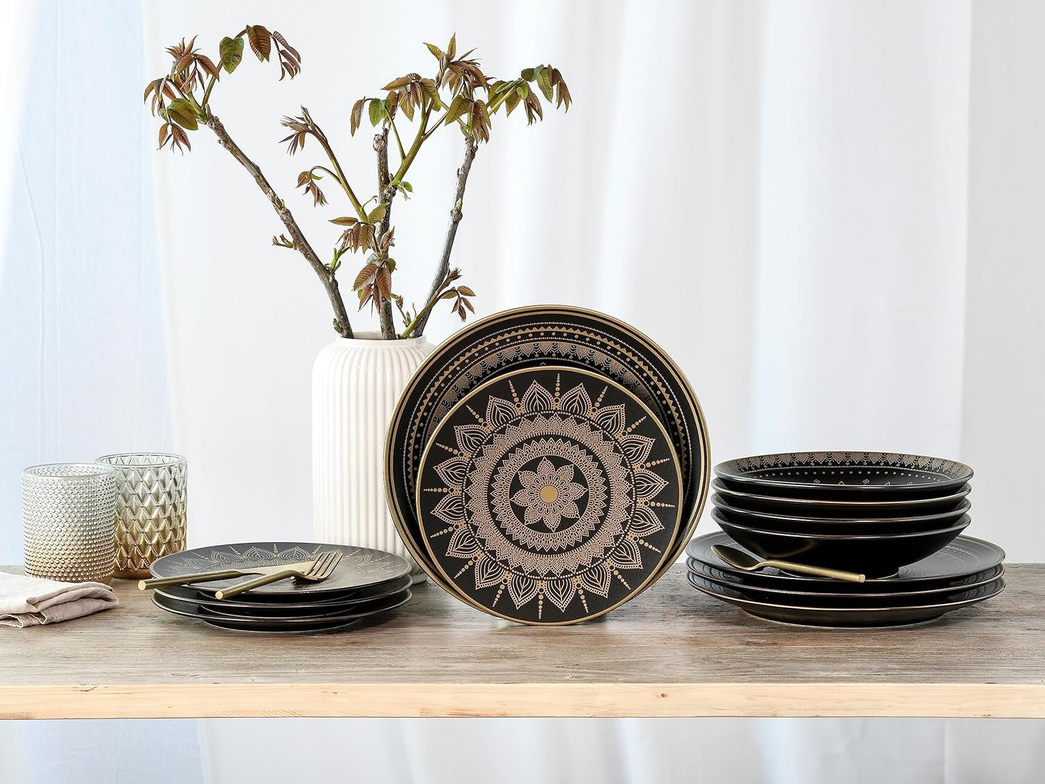 CreaTable, 23588, seria MANDALA GOLD - czarna, 12-częściowy zestaw naczyń obiadowych, zestaw talerzy porcelanowych, można myć w zmywarce i używać w kuchence mikrofalowej, jakość produkcji