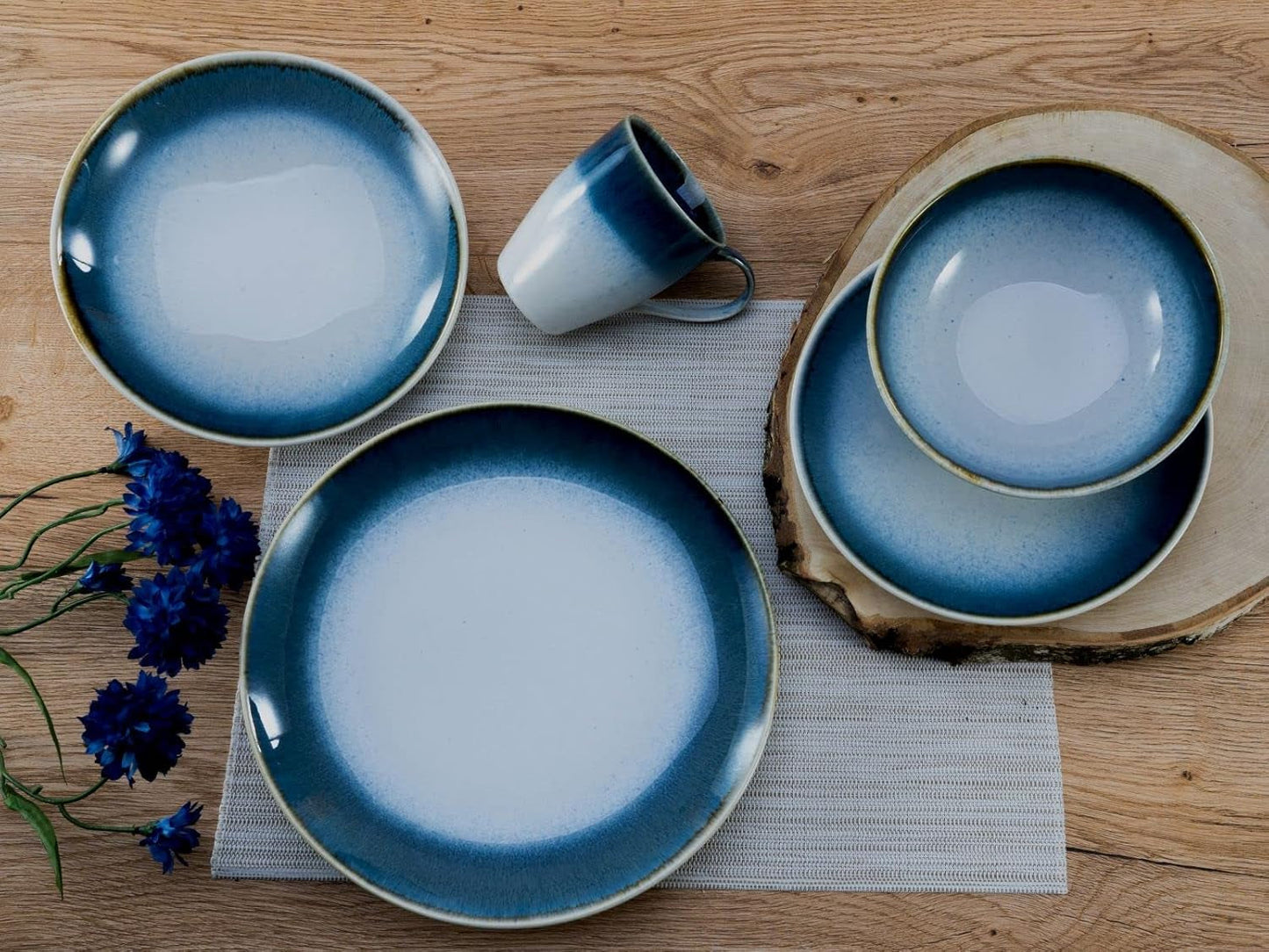 Creatable 23788 Seria Cascade, 8-częściowy zestaw naczyń obiadowych na 2 porcelany. Usługa Możliwość mycia w zmywarce i kuchenki mikrofalowej. Jakość produkcji bezpieczna