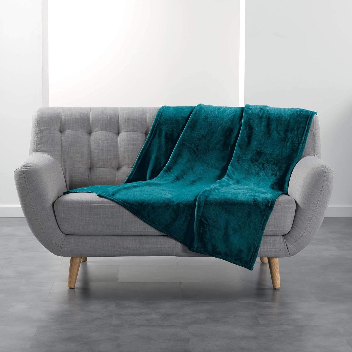 Douceur D'Intérieur FLANOU Plaid, poliester, niebieski, 125 x 150 cm Kołdry i kołdry Naty Shop Domyślny tytuł