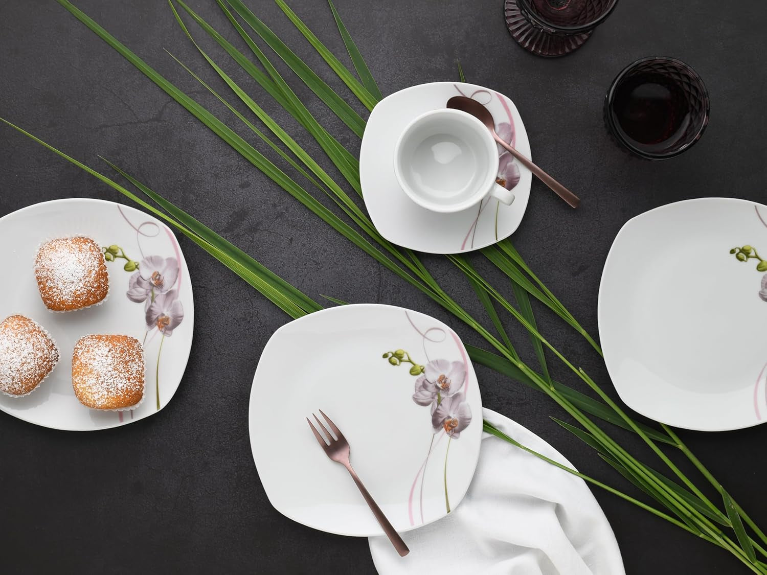 CreaTable, 24024, seria Square Orchid, 18-częściowy zestaw naczyń obiadowych dla 6 osób, porcelanowy serwis do kawy, można myć w zmywarce i używać w kuchence mikrofalowej, jakość produkcji