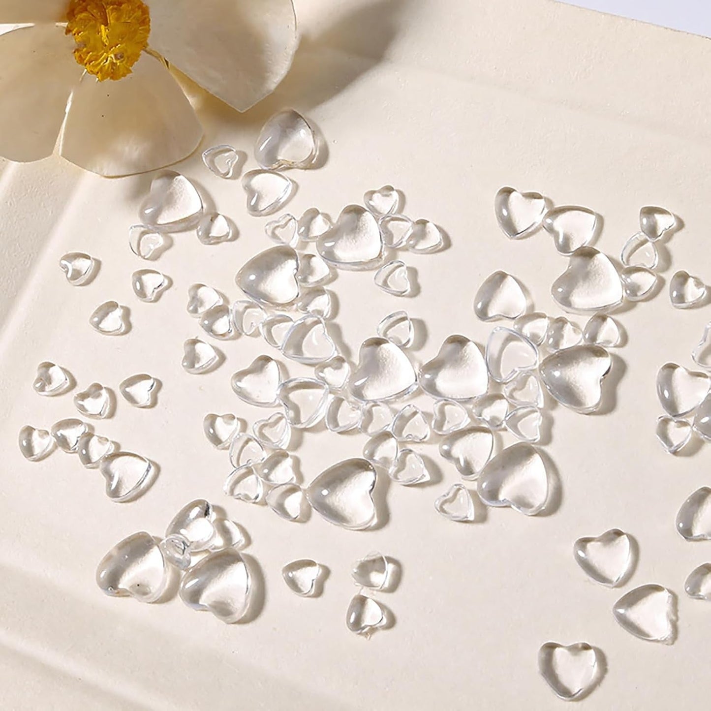 Charms do paznokci 3D Heart, 320 Stück Niedliche Klar Acryl Herz Charms do paznokci, Flatback Heart Nagel Strasssteine ​​​​4Mm 6Mm 8Mm Harz Nagelkunst Dekorationen dla Frauen Mädchen DIY Maniküre Zubehör (4Mm 6Mm 8Mm)