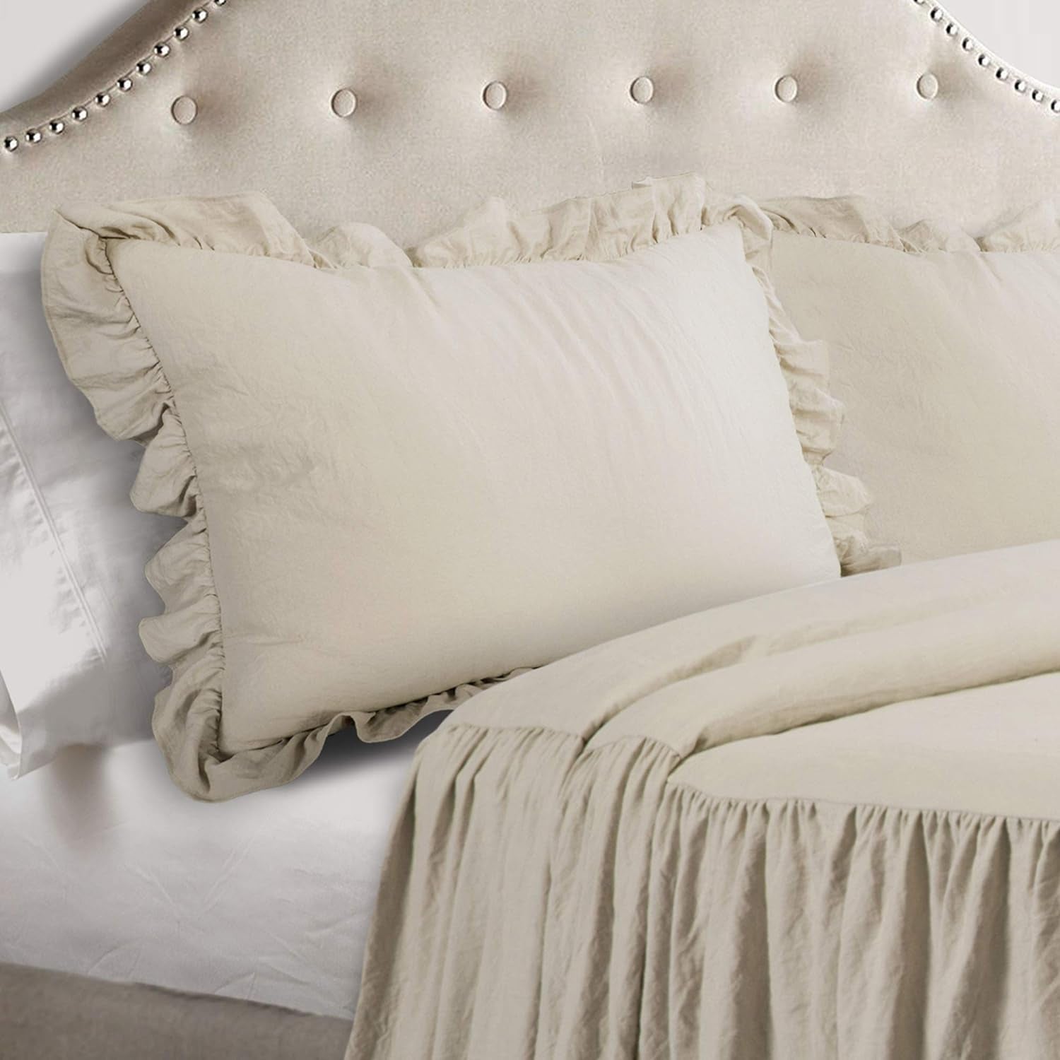 Zestaw pościeli ze spódnicą z falbanami Lush Decor 3-częściowy luksusowy zestaw pościeli do wiejskiego domu Eleganckie, urocze detale z falbanami Ponadczasowy styl i klasyczny design Miękkie i lekkie King Size Lush Decor Łóżka i kołdry