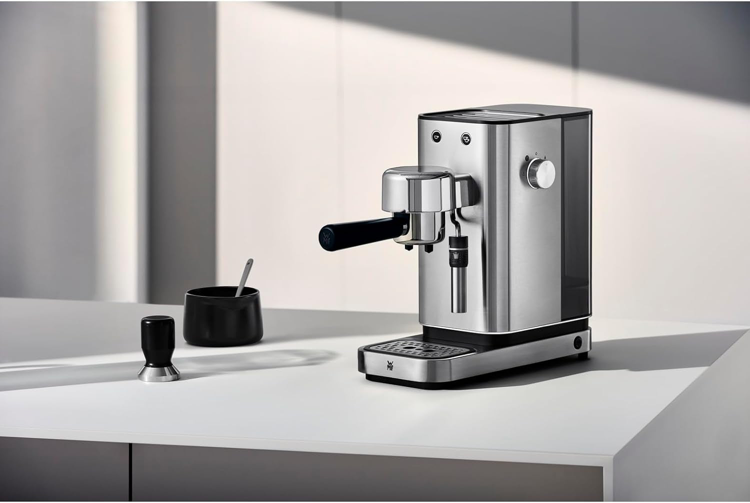 Ekspres do kawy WMF Lumero, kolba, 1400 watów, kolba, 3 wkładki, na 1-2 filiżanki espresso, w tym na kapsułki, 15 barów, uchwyt na kubek, spieniacz do mleka, stal nierdzewna matowa