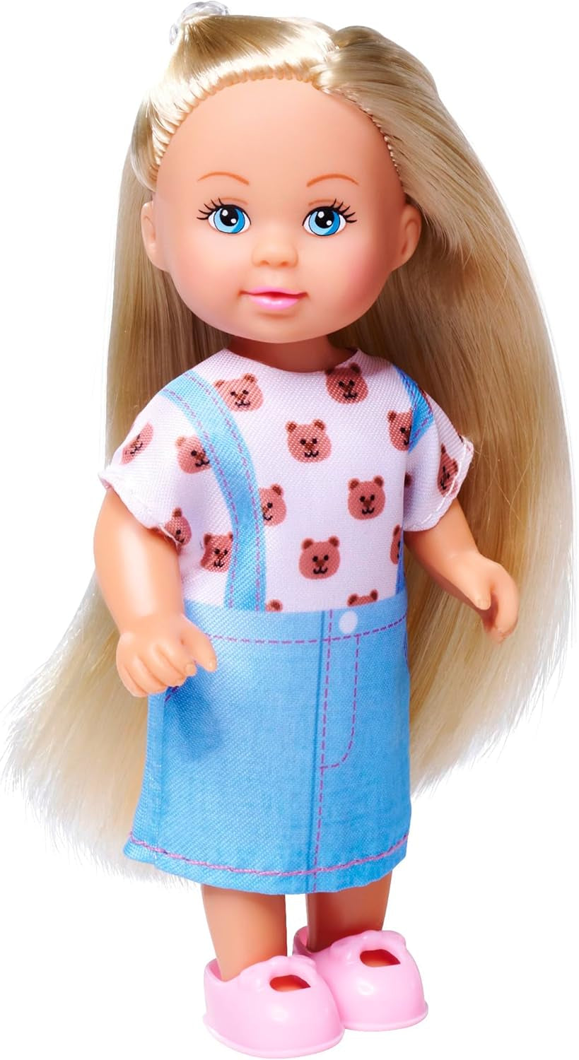 Lalka Simba Evi Love w uroczej dżinsowej sukience, w tym dwa inne stroje z uroczymi nadrukami i tenisówki, 12 cm, wiek 3+