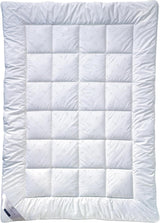 Kołdra Billerbeck E21 King Fibre - Kołdra z rafinowanego włókna Aloe Vera - 135 x 200 cm Kołdra całoroczna o średnim cieple, biała Naty Shop kołdry pojedyncze 135 x 200 cm średnie (M)