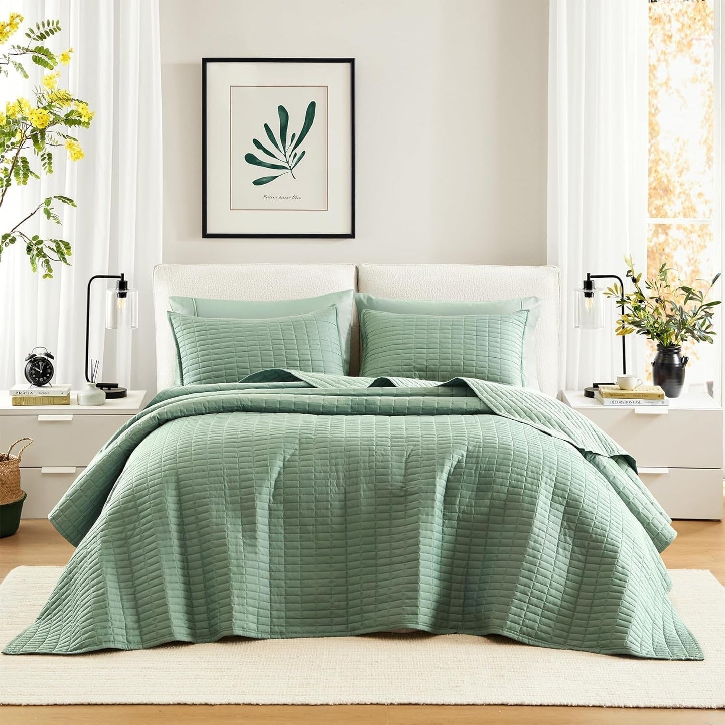 Zestaw kołder Comfort Spaces Kienna, luksusowy letni koc z podwójnym ściegiem, lekka, miękka, pościel przez cały rok, pasujące poszewki na poduszki, biały, koc na łóżko king size (264,2 x 228,6 cm), kołdry i kołdry Naty Shop Narzuta typu Queen Oversized Sage Gland (102 "X 118")