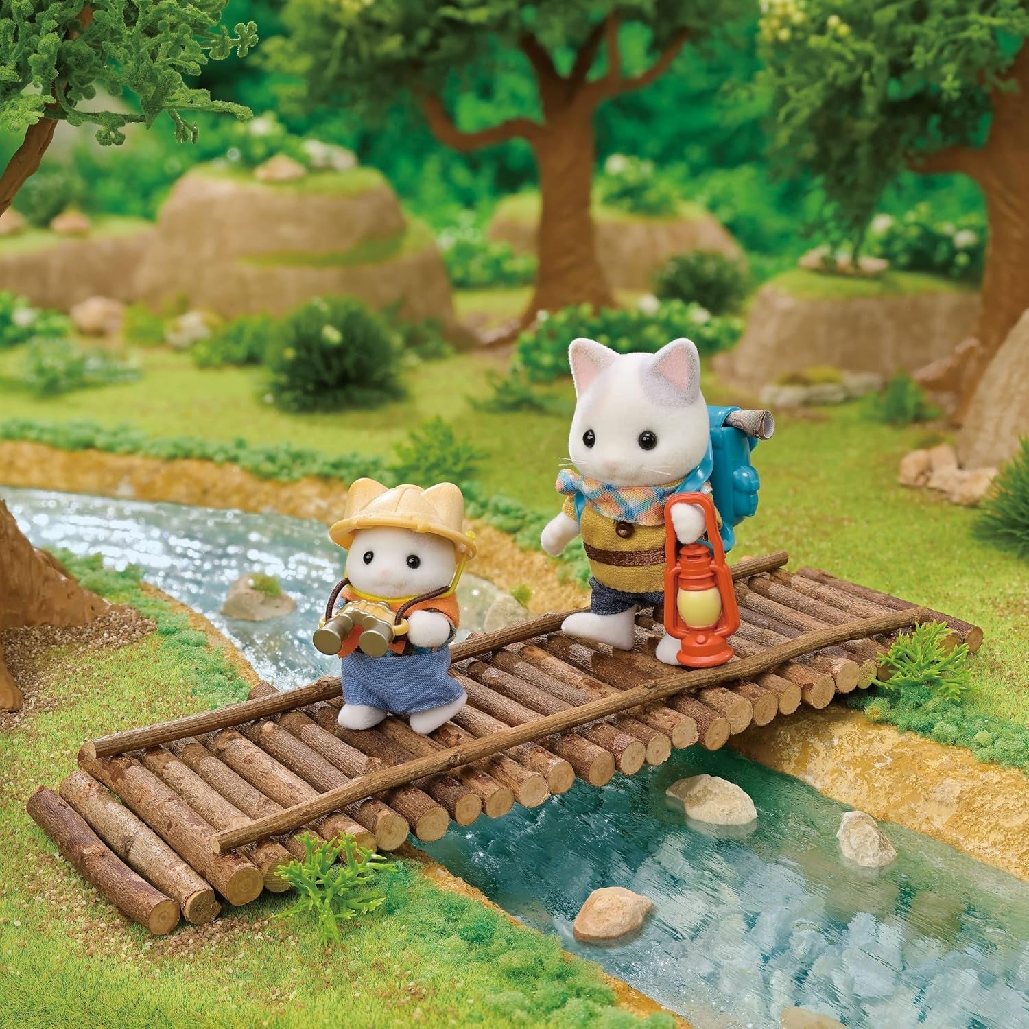 Sylvanian Families — zestaw odkrywców przygód 5763 z dwiema figurkami, ojcem i małym kotkiem mlecznym, figurką zwierzęcia, szczegółową zabawką dla dzieci w wieku od 3 lat