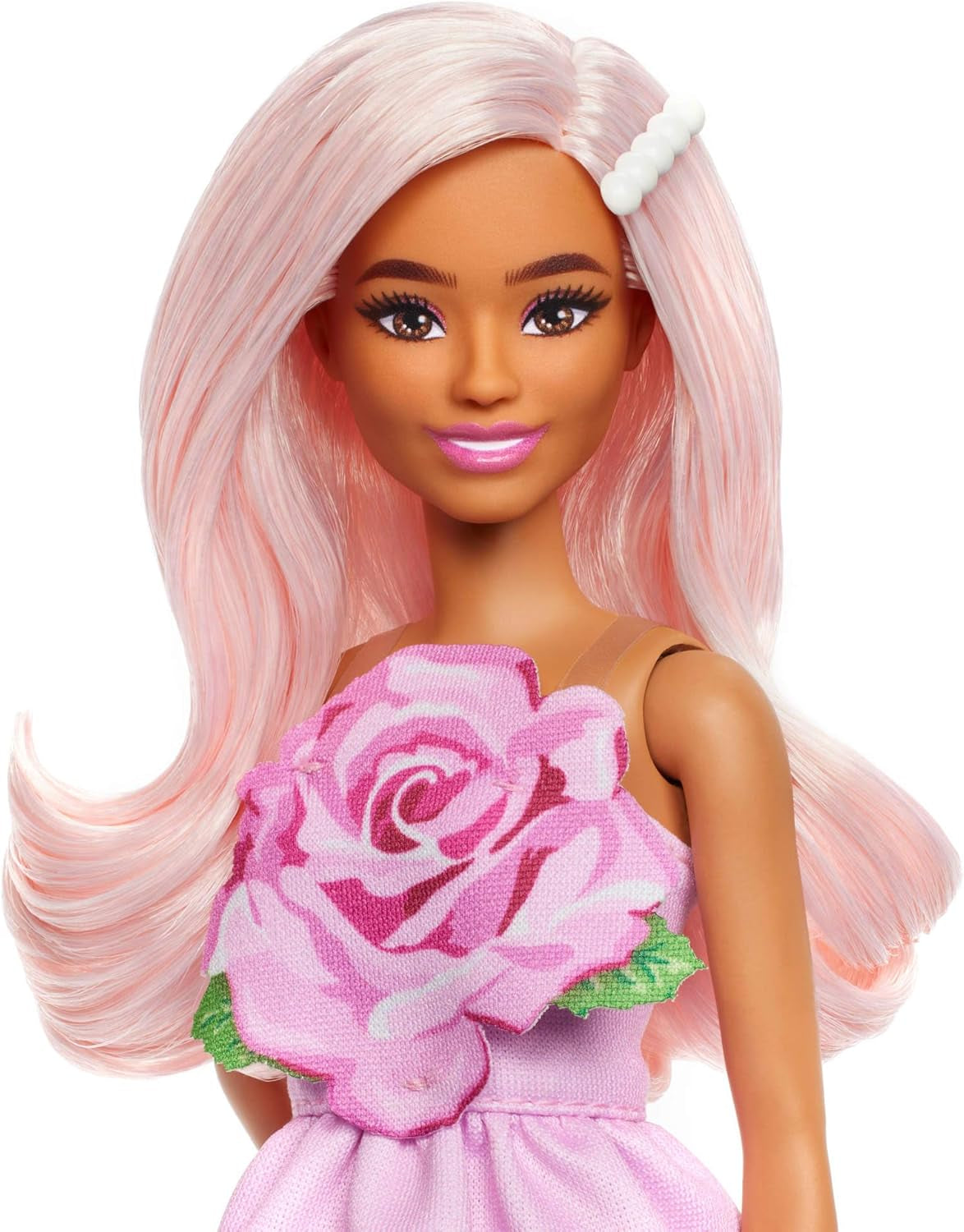 Lalka Barbie Fashionistas nr. 238 z pastelowymi różowymi włosami, sukienką bez ramiączek z różowym stanikiem, perłową spinką do włosów oraz szpilkami i spinkami, HYT94