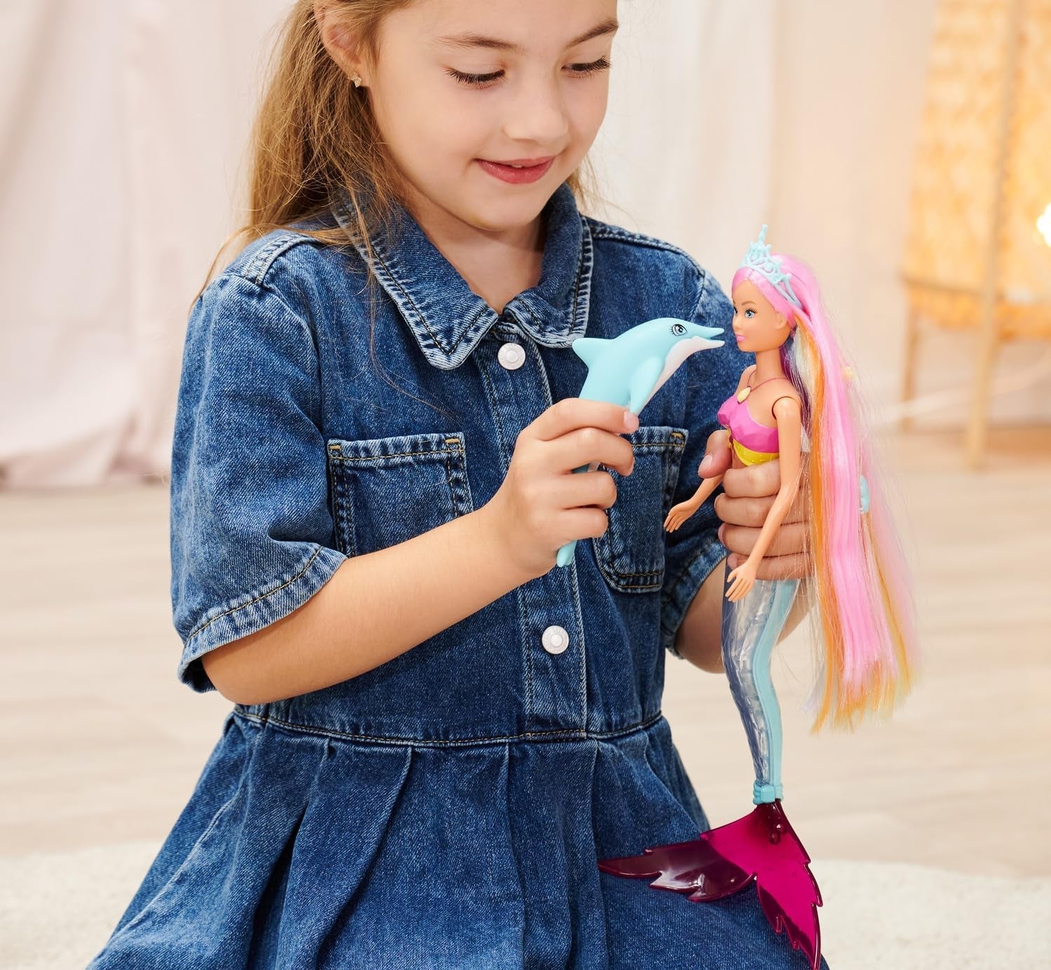 Simba Steffi Love Syrena – lalka syrenka z funkcją tęczowego światła, bardzo długimi włosami, figurką delfina i spinkami do włosów, wysokość 39 cm, funkcja „Wypróbuj mnie”, wiek 3+