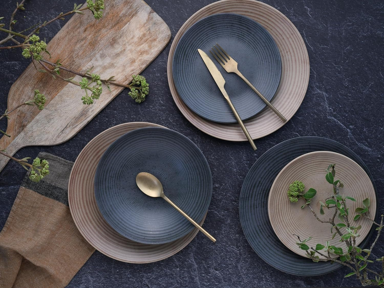 CreaTable, 13139, seria Catania, 12-częściowy zestaw naczyń obiadowych, zestaw talerzy porcelanowych, można myć w zmywarce i używać w kuchence mikrofalowej, wyprodukowano w Portugalii