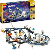 LEGO 31142 Creator Kosmiczna kolejka górska 3 w 1 dla małych dzieci z funkcjonalnymi wózkami, którą można przekształcić w wieżę swobodnego spadania lub karuzelę z rakietami i świecącymi klockami. Zestawy konstrukcyjne Besuche den LEGO-Store Single