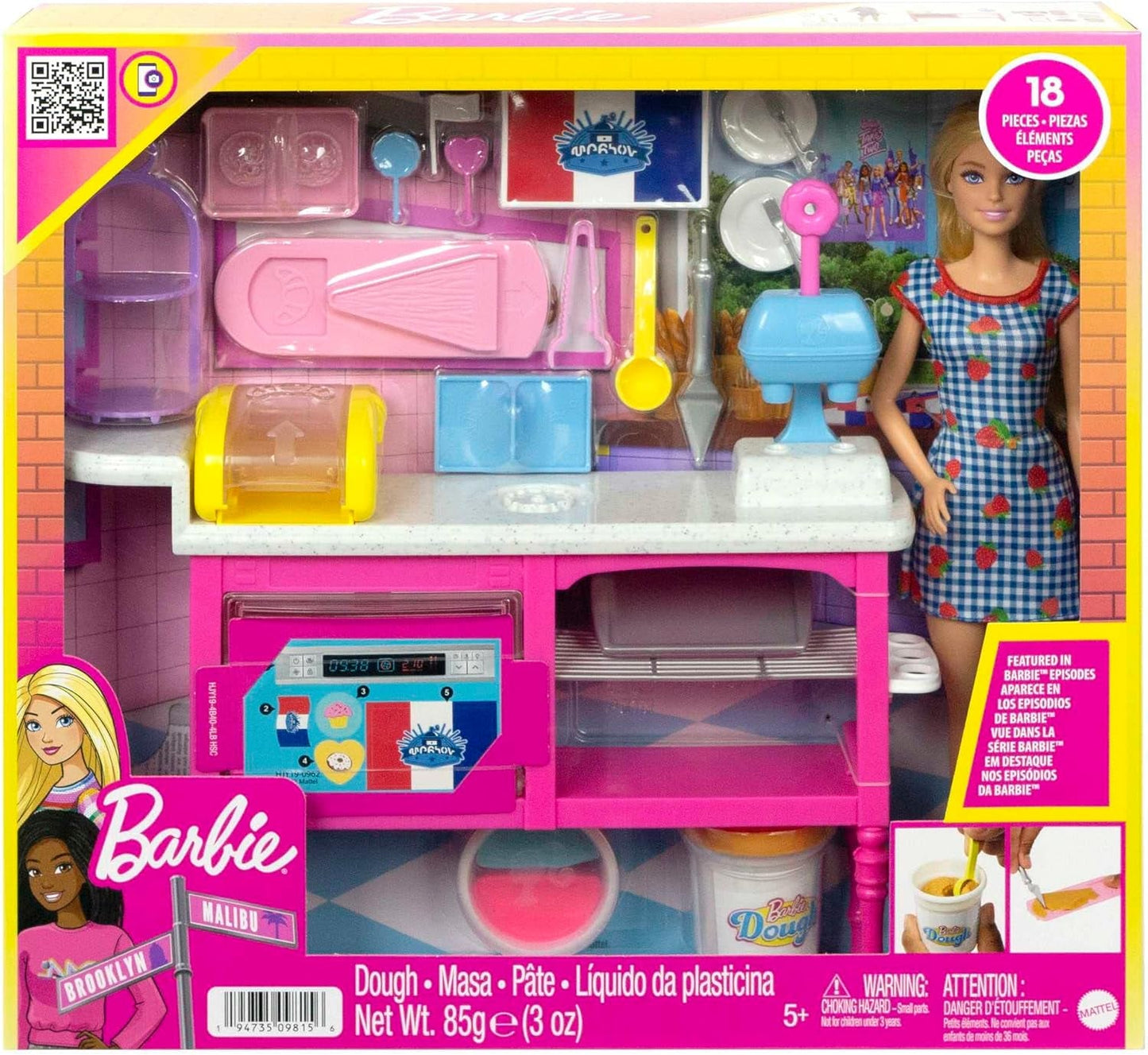Lalka Barbie Malibu Roberts i 18-częściowy zestaw do pieczenia, w tym ciasto do zabawy i pączki, foremki na rogaliki i muffiny, dla dzieci w wieku od 3 lat i starszych, HJY19