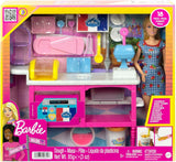 Lalka Barbie Malibu Roberts i 18-częściowy zestaw do pieczenia, w tym ciasto do zabawy i pączki, foremki na rogaliki i muffiny, dla dzieci w wieku od 3 lat i starszych, HJY19