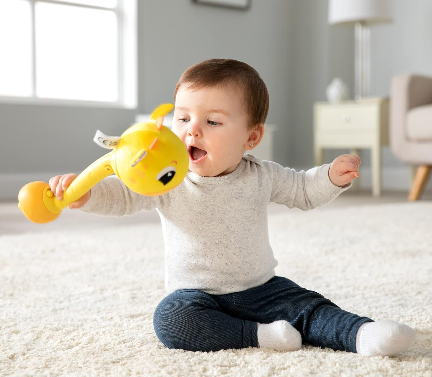 Lamaze L27471 Szalona żyrafa, zabawka dla noworodka, kolorowa zabawka sensoryczna dla dziecka, prezent dla nowych rodziców, zabawka rozwojowa dla chłopców i dziewcząt od 12. miesiąca życia. Zabawki dla niemowląt Naty Shop