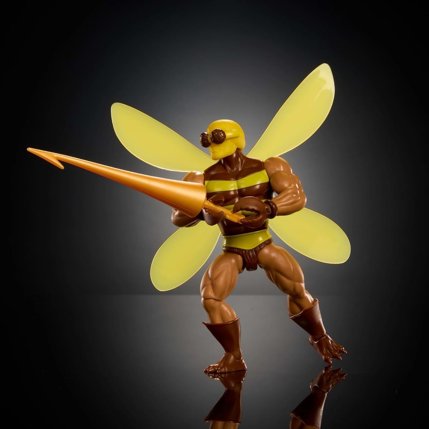 Masters of the Universe Origins Figurka Buzz-Off z kolekcji kreskówek, wysokość około 14 cm, z telewizji z lat 80., Przywódca pszczół ze skrzydłami i okularami z oszczepem, JBM88 Figurki Naty Shop