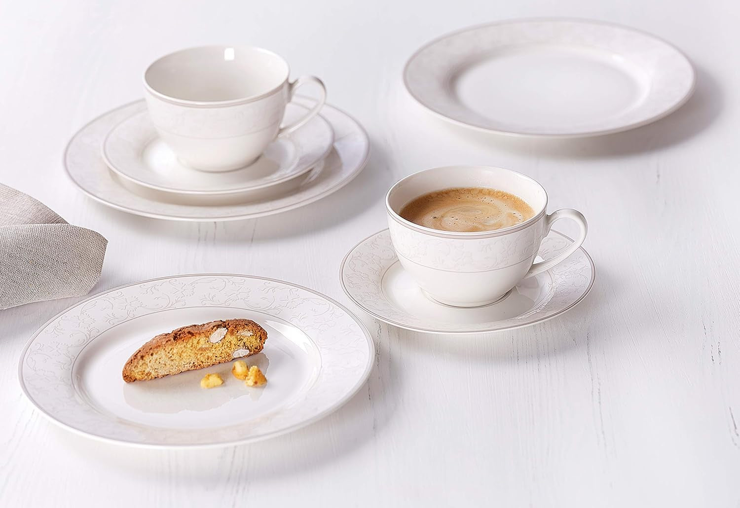 Serwis kawowy Ritzenhoff & Breker Isabella, 18 sztuk, delikatna porcelana, biała z ozdobami, 37 x 26 x 25 cm