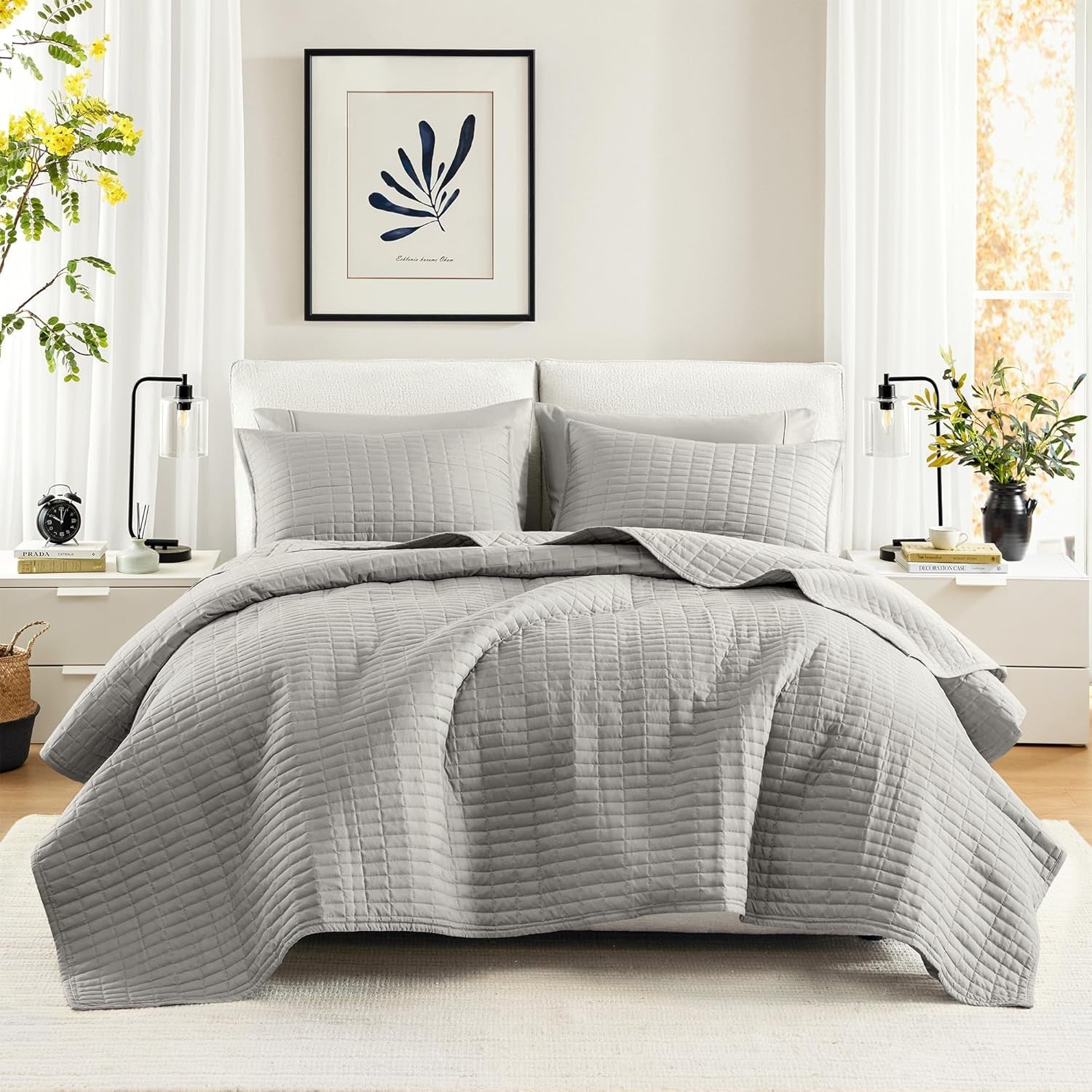 Zestaw kołder Comfort Spaces Kienna Luksusowy koc letni z podwójnym ściegiem Lekka, miękka pościel na cały rok Pasujące poszewki na poduszki Biały koc na łóżka typu king size (264,2 x 228,6 cm) Naty Shop Kołdry i kołdry Szary King/Cal King (104"X90")