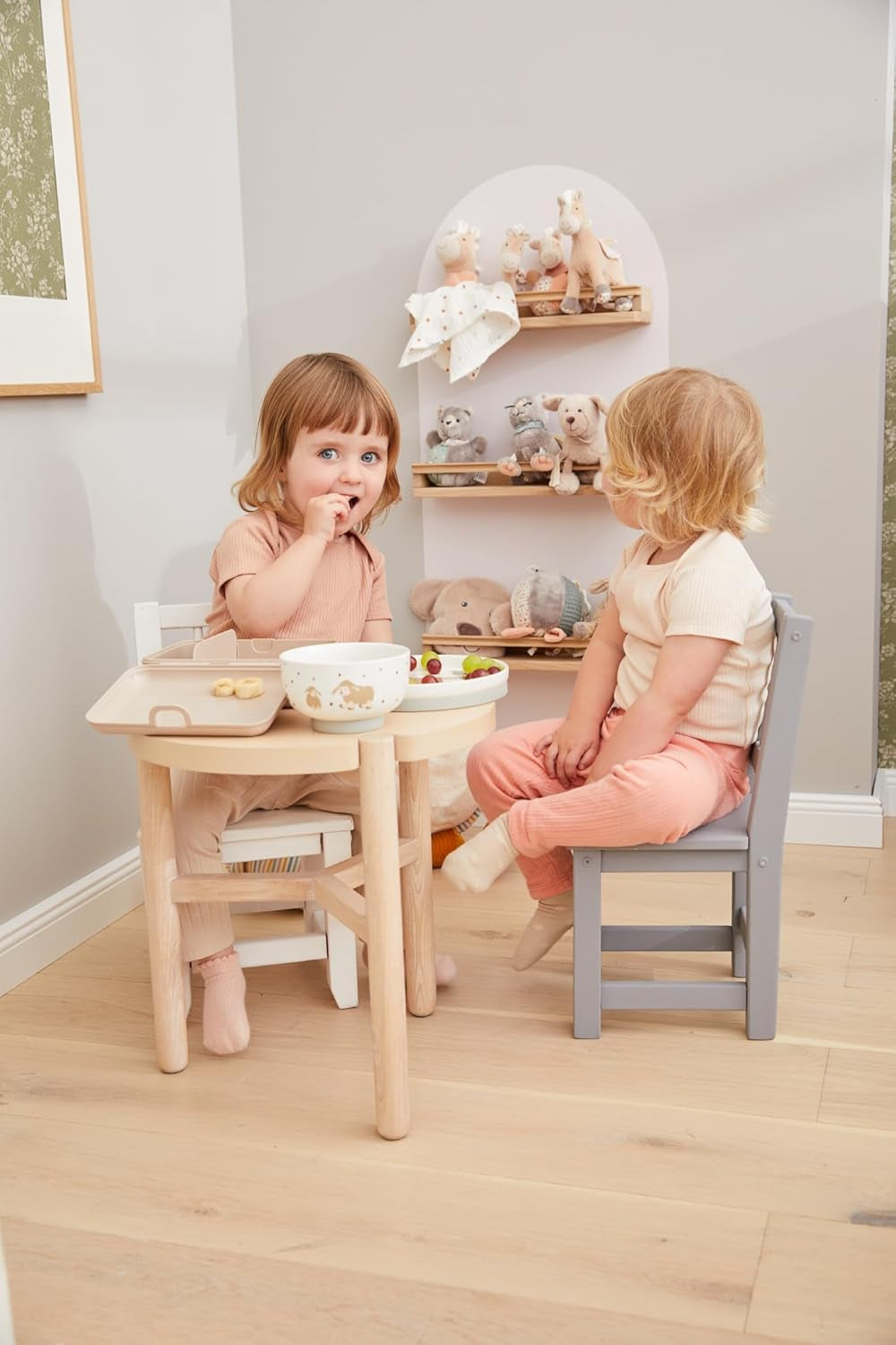 Sterntaler Porcelanowy zestaw obiadowy Rustykalny design - antypoślizgowy i zdejmowany silikonowy zestaw naczyń obiadowych - Naczynia dla niemowląt i dzieci z talerzem, miską 400 ml i kubkiem 200 ml, biały