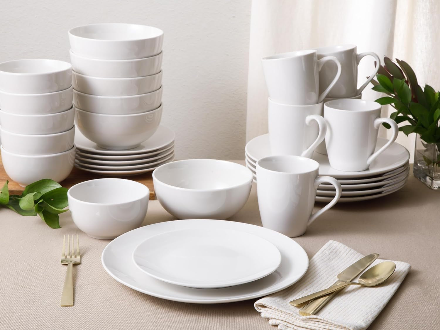 Zestaw porcelanowych naczyń obiadowych Zen w formie bufetu, serwis na 6 osób (30 sztuk), biały (filiżanki)