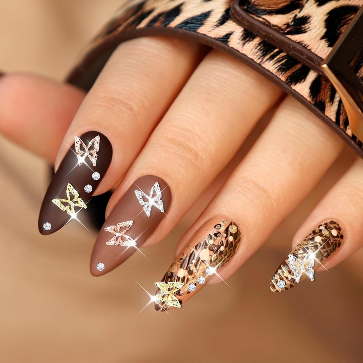 80 sztuk 3D motylkowe zawieszki do paznokci stop motyl złoty srebrny brokat ozdoby do paznokci biżuteria do paznokci akcesoria DIY Manicure dla kobiet
