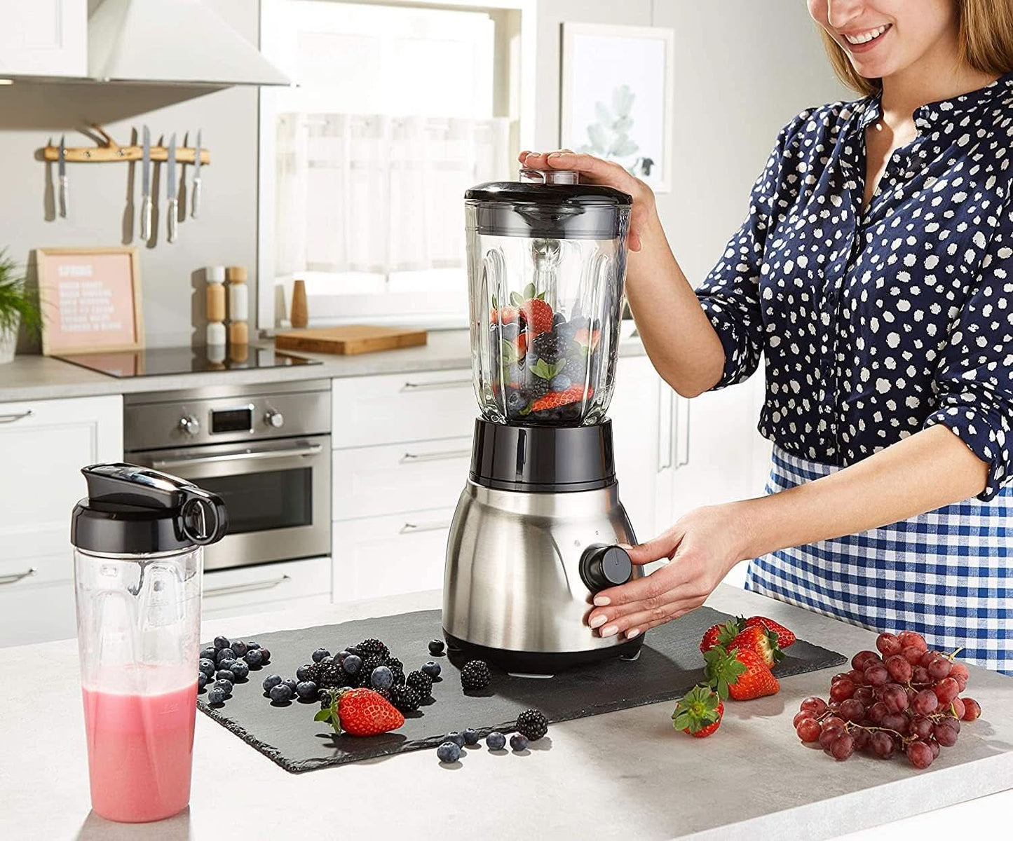 Mikser stojący Russell Hobbs 2 w 1 [mikser do glazury o pojemności 1,5 l i mini-automat do smoothie o pojemności 0,6 l -Trinkflasche na wynos Inkl. Deckel] Spülmaschinenfest, Impuls-/Ice-Crush Funktion, Becher BPA Frei, Edelstahl 23821-56 Kitchen Naty Shop