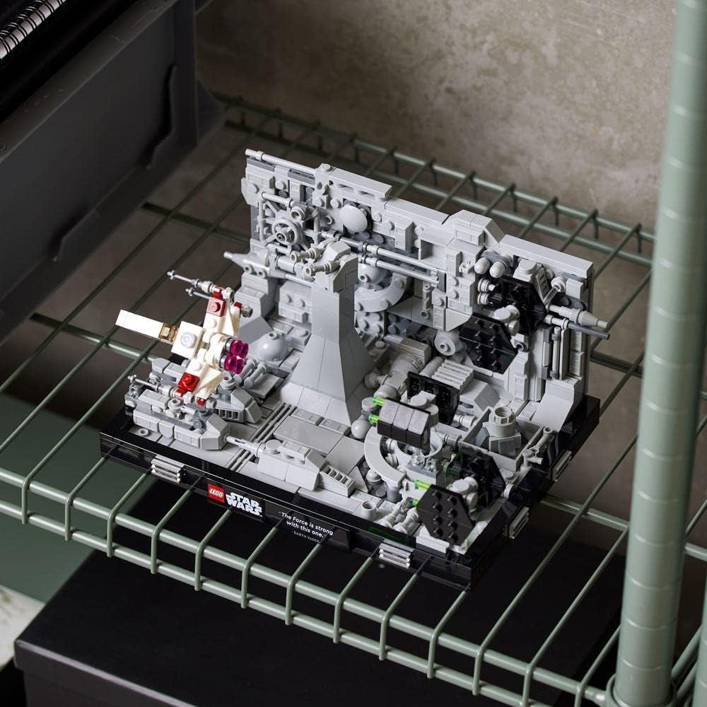 LEGO 75329 Zestaw dioramy Star Wars Gwiazda Śmierci, zestaw do budowania X-Winga dla dorosłych Luke’a Skywalkera, gadżety dla fanów „Nowej nadziei”, dekoracje pokoju, zestawy do budowania podarunkowe w sklepie LEGO