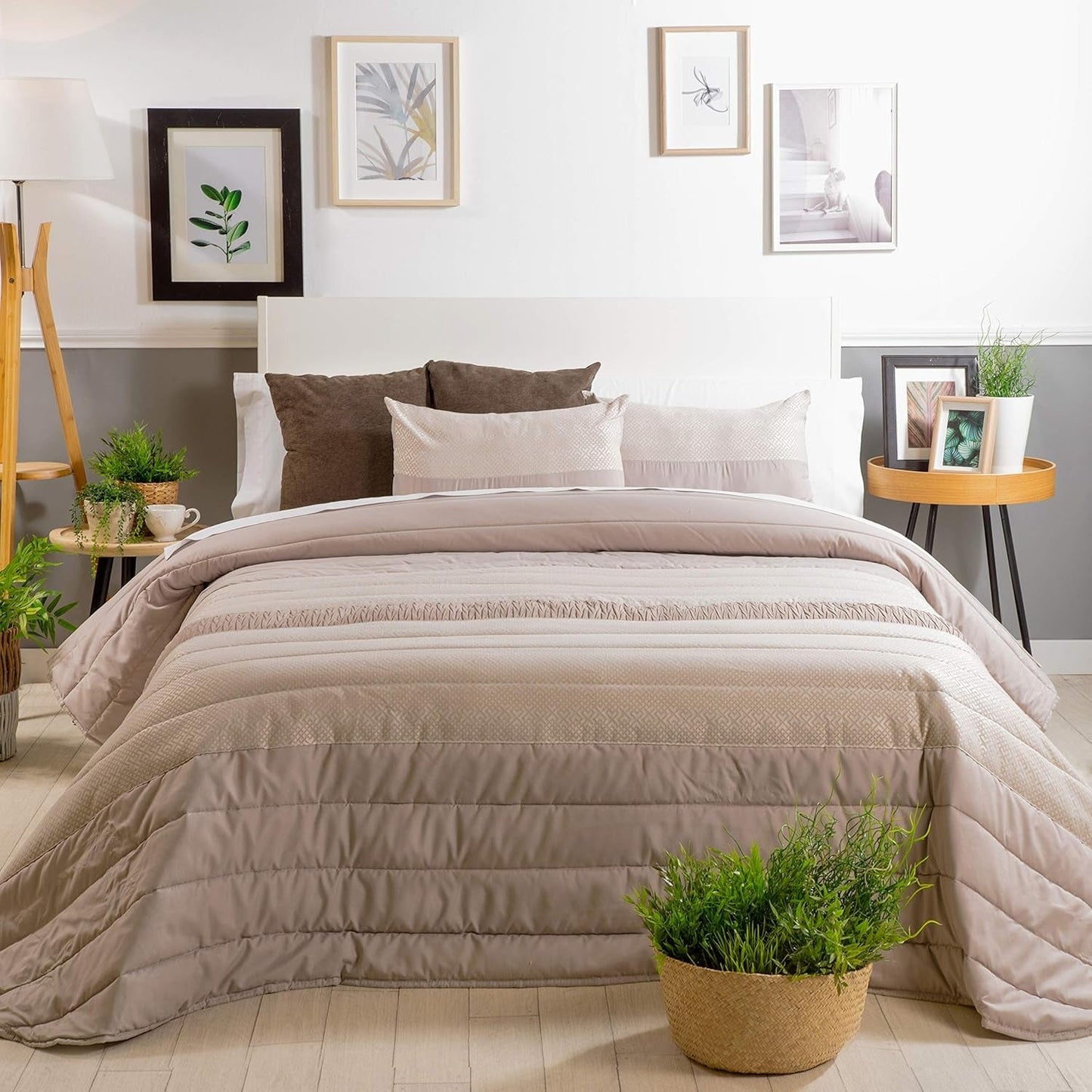 Pocieszyciel Spring 3, kremowy, do łóżka o szerokości 135 cm Kołdry i kołdry Naty Shop Kolor kremowy do łóżka o szerokości 135 cm