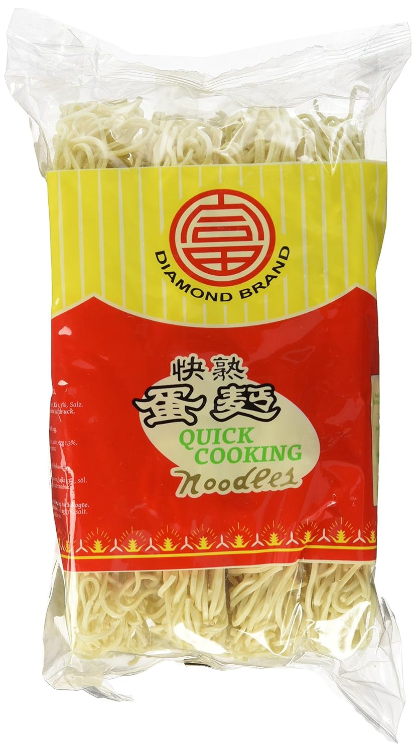 Makaron DIAMOND z jajkiem, makaronem wok z mąki pszennej instant i dodatkami - 1 x 500 g