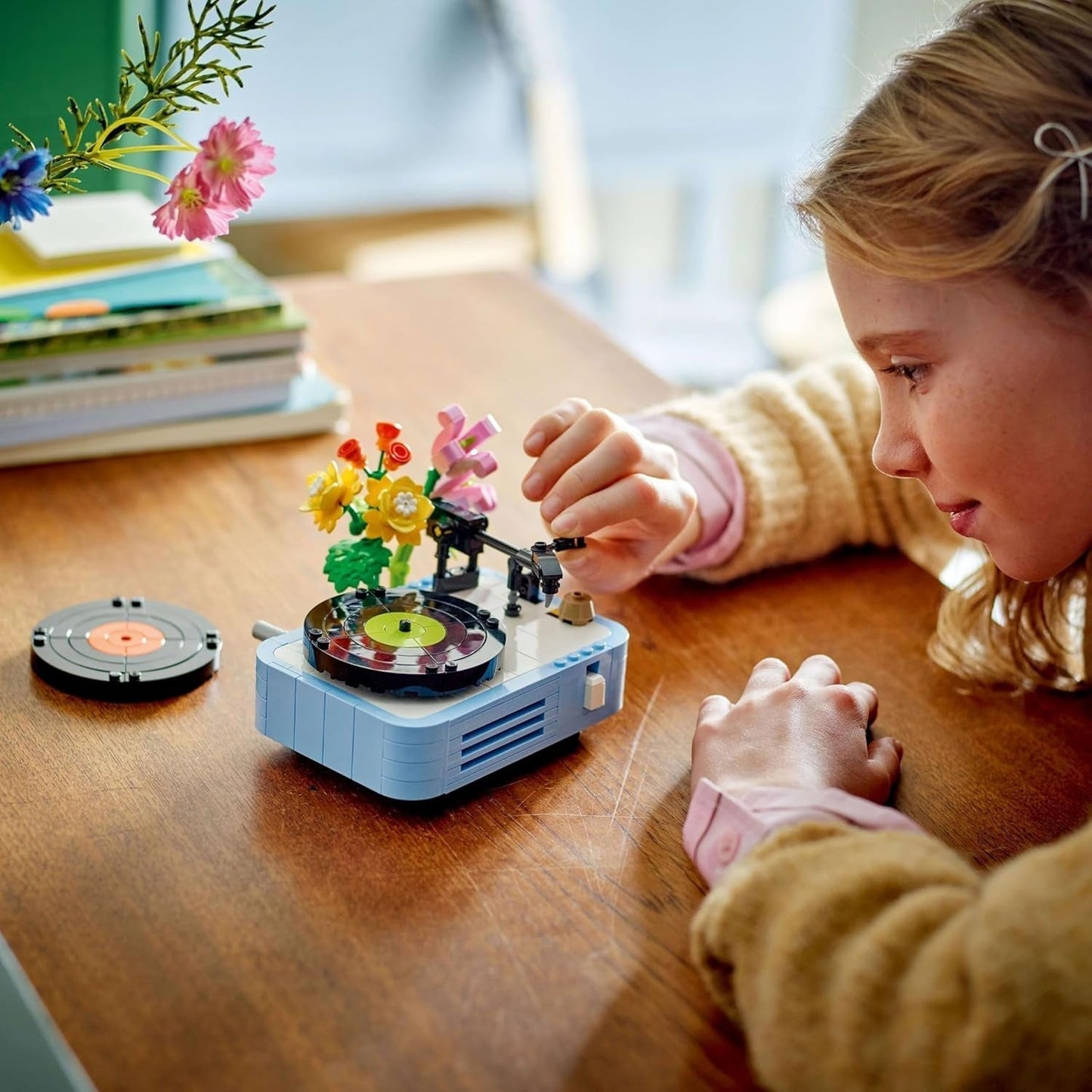 LEGO Creator Odtwarzacz płyt 3 w 1 z kwiatami - zabawka przekształcalna w radio lub mikrofon - zabawki muzyczne dla dzieci - kreatywny pomysł na prezent dla dziewcząt i chłopców od 8 lat 31172 Zestawy do budowania Besuche den LEGO-Store