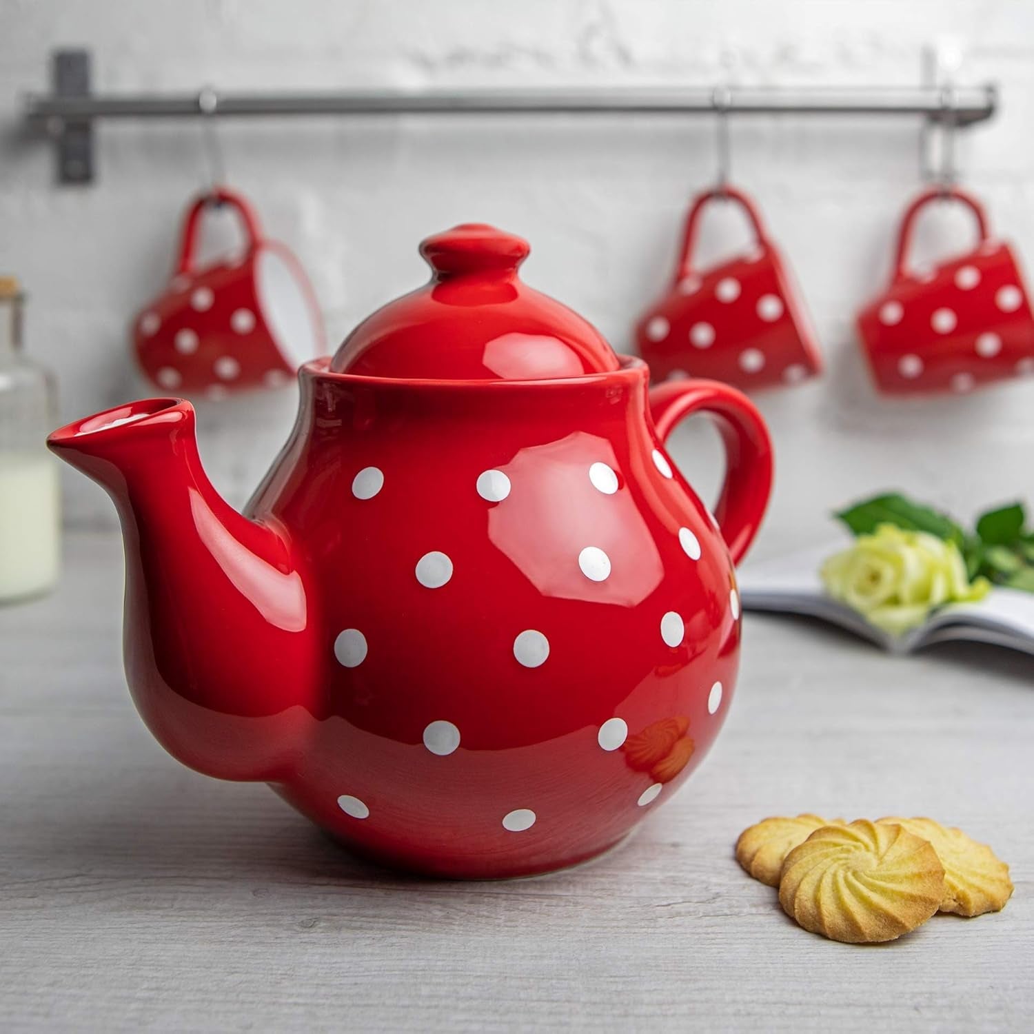 City to Cottage® - Duży zestaw do herbaty | Czerwony i Biały | Kropki | Ręcznie robione | Czajniczek ceramiczny 1,7 litra, mlecznik, cukiernica