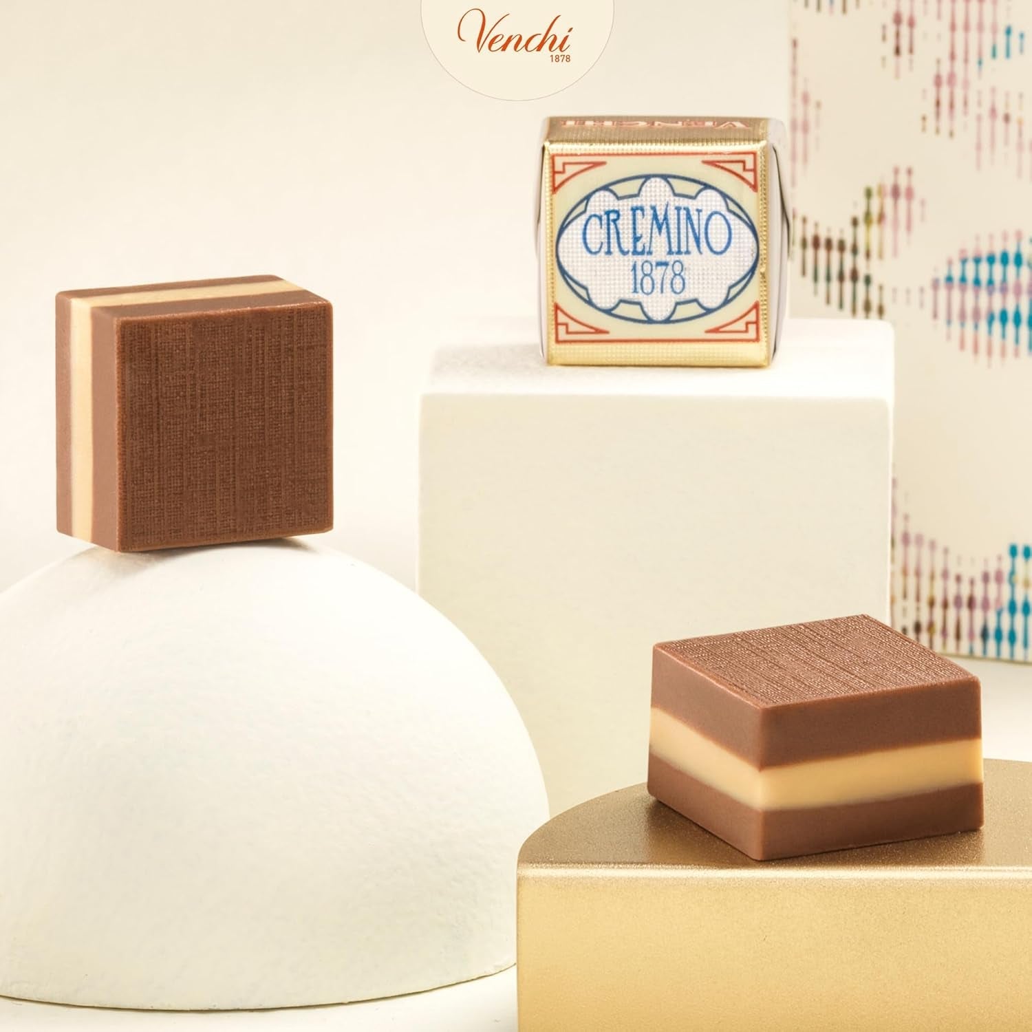 Venchi - Cremini 1878 - Czekolada trójwarstwowa z giandują z pastą mleczno-migdałową „Piemontese Hazelnuts ChOG”, 1 kg, bezglutenowa, bez barwników i konserwantów