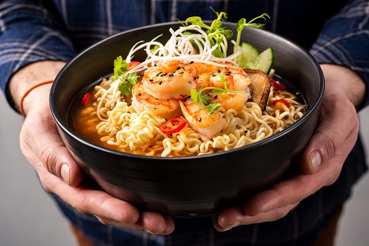 Makaron Natychmiastowy Nong Shim Z Krewetkami, Duża Miska - Koreańska Zupa Ramen - Szybkie Przygotowanie - 115g (1 Op.)