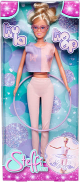 Simba 105733619 - Steffi Love Hula Hoop, zabawka lalka ze strojem sportowym, hula hop i funkcją mechaniczną, 29 cm, wiek 3+