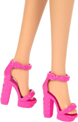 Barbie Fashionistas #223 Lalka z falowanymi blond włosami, sukienką i dodatkami inspirowanymi Totally Hair, kolekcjonerska lalka modowa z okazji 65. rocznicy, HRH20