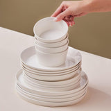 Zestaw obiadowy Karaca Stream Bone Bomo na 12 osób Elegancki zestaw talerzy kwadratowych Eleganckie zastawy stołowe z białej porcelany